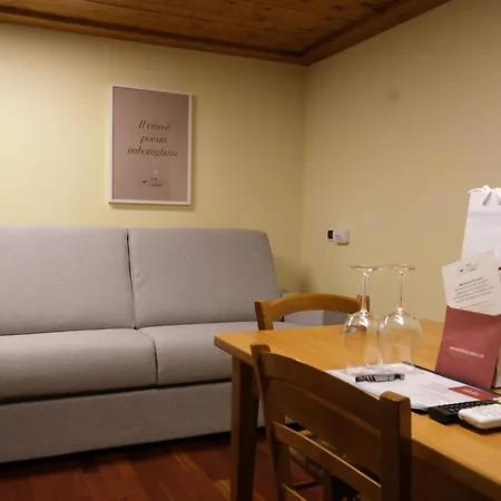 Wine Barbaresco Apartment *